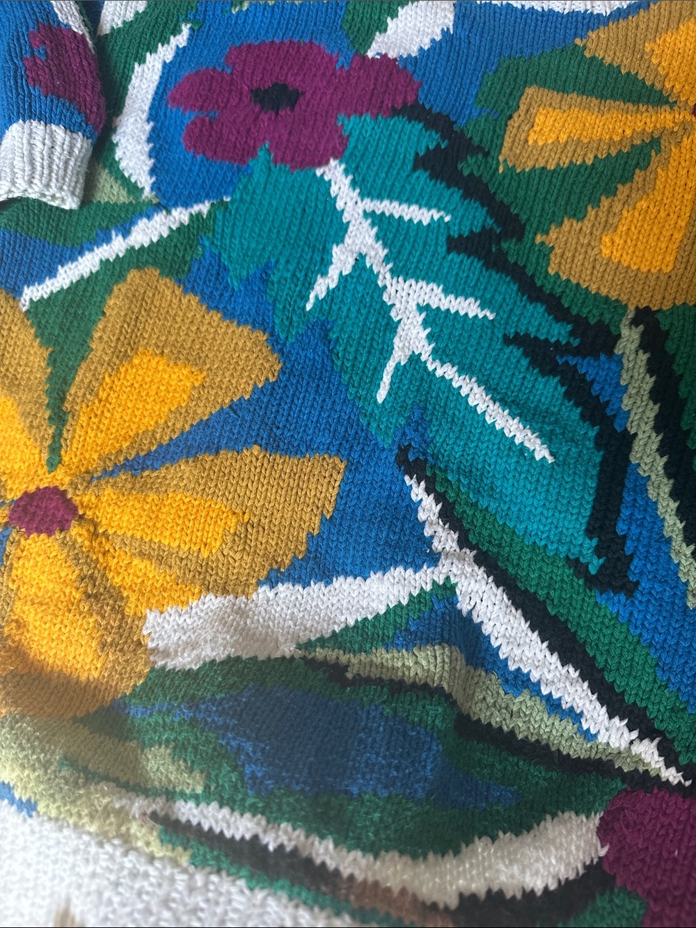 Vintage Danier Floral Knit Short-Sleeve Sweater in Multicolor - Picture 6 of 6